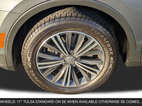 Used 2018 Volkswagen Tiguan SEL image 11