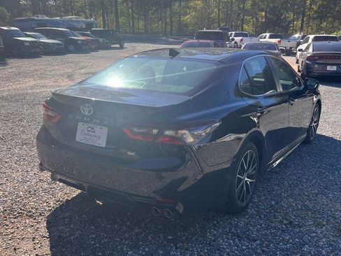 Used 2022 Toyota Camry SE w/ Audio Upgrade Package image 2