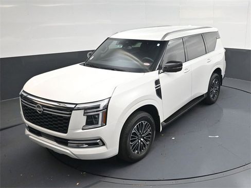 Used 2025 Nissan Armada SL w/ Captain's Chari Seat Package image 50