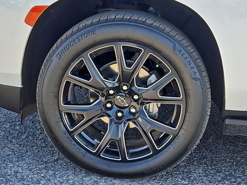 Used 2023 Chevrolet Tahoe High Country w/ Premium Package 2 image 8