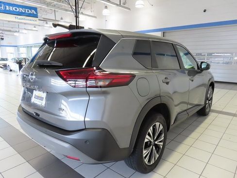 Used 2023 Nissan Rogue SV image 13