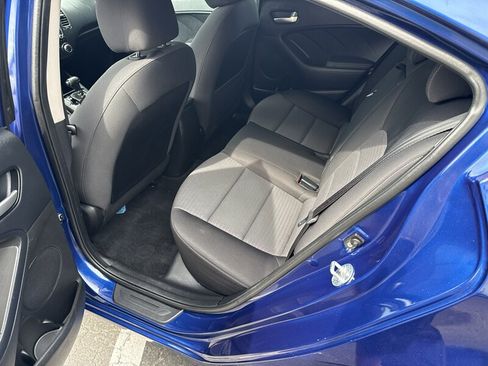 Used 2018 Kia Forte LX w/ LX Popular Package image 18