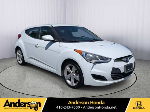 Used 2014 Hyundai Veloster FWD image 1