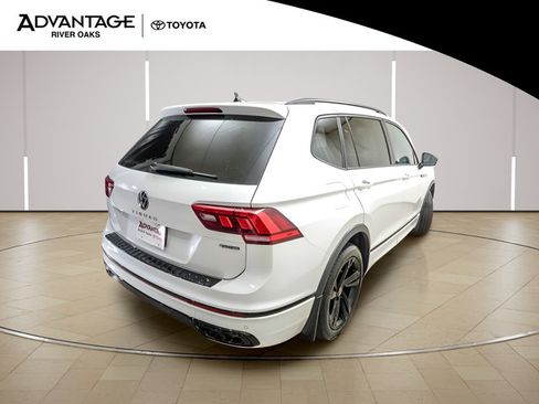 Used 2023 Volkswagen Tiguan SE R-Line AWD/4WD image 7