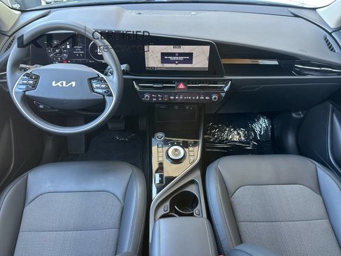 Certified 2023 Kia Niro Wind FWD image 14