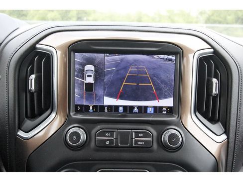 Used 2022 Chevrolet Silverado 1500 High Country w/ Technology Package AWD/4WD image 28