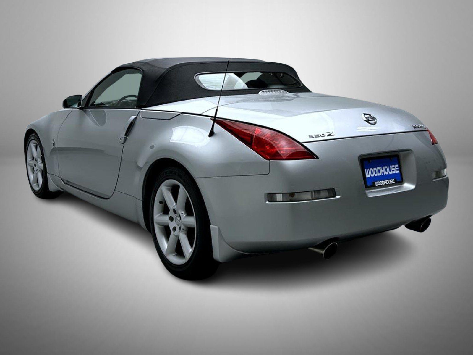 Used 2005 Nissan 350Z Grand Touring RWD image 7