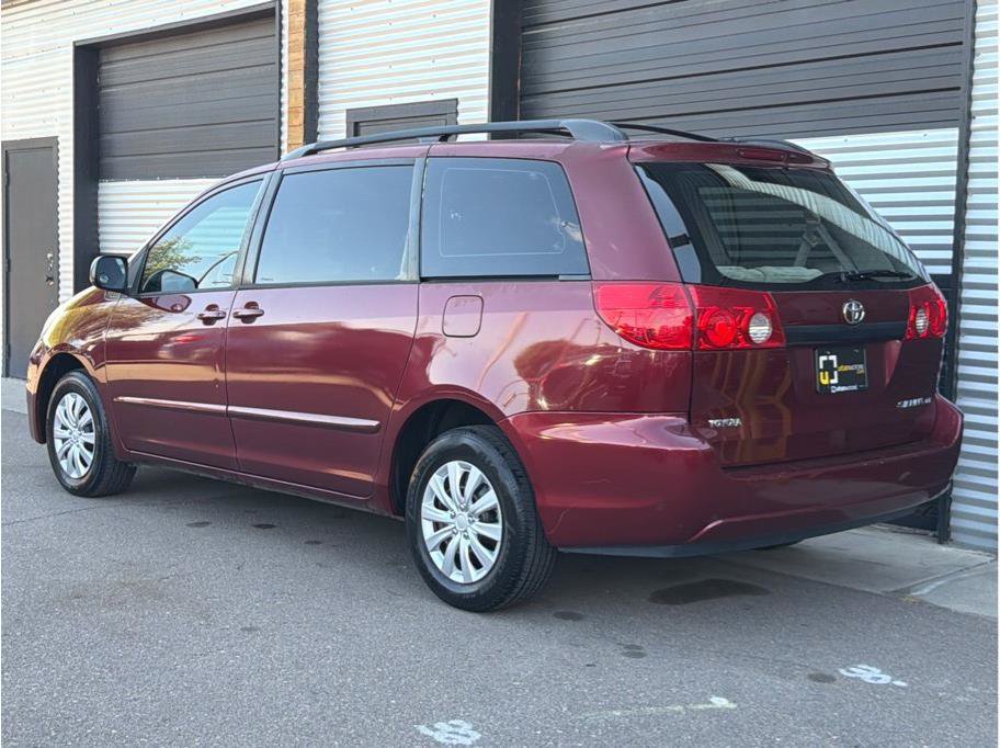 Used 2009 Toyota Sienna CE FWD image 7