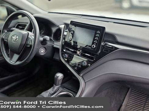 Used 2023 Toyota Camry SE image 18