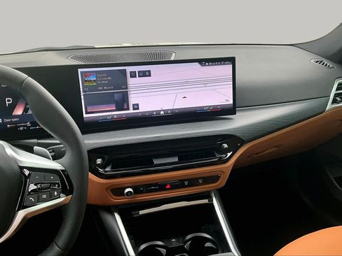 Used 2025 BMW 330i Sedan w/ M Sport Package RWD image 6