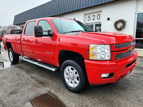 Used 2014 Chevrolet Silverado 2500 LT w/ Z71 Appearance Package AWD/4WD image 2