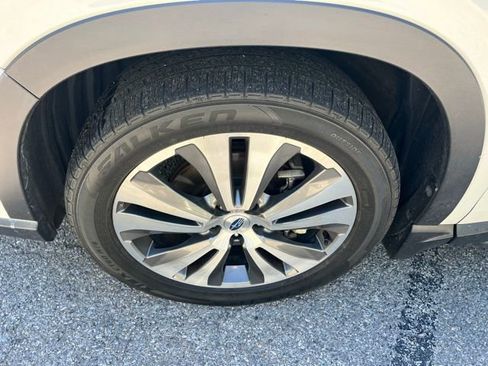 Used 2019 Subaru Ascent Touring AWD/4WD image 10