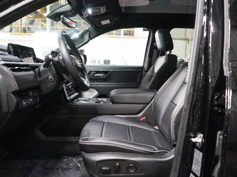 Used 2026 GMC Sierra EV Denali AWD/4WD image 22