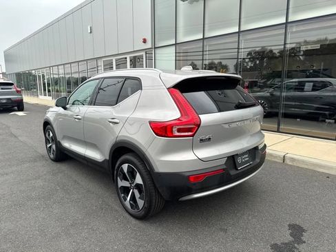 Certified 2025 Volvo XC40 B5 Plus AWD/4WD image 3