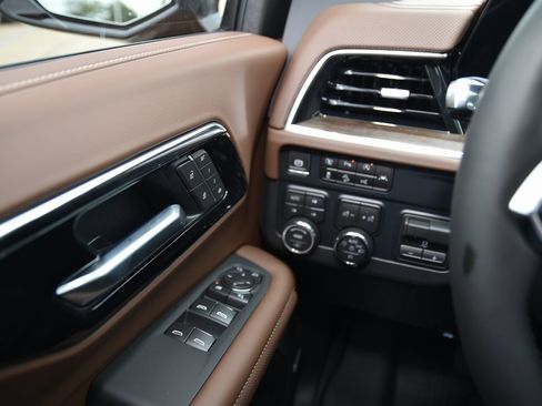 New 2026 Chevrolet Tahoe High Country image 15