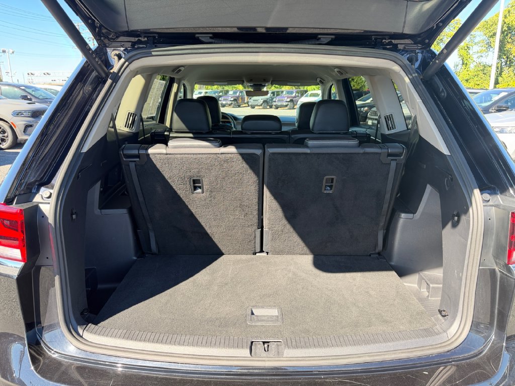 Used 2025 Volkswagen Atlas SE FWD image 19