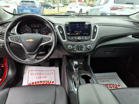 Used 2022 Chevrolet Malibu LT w/ Leather Package FWD image 10