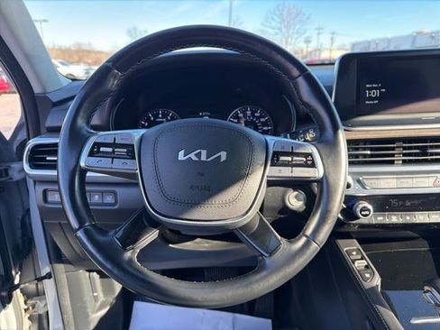 Used 2022 Kia Telluride EX w/ EX Premium Package image 23