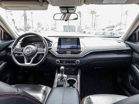 Used 2023 Nissan Altima 2.5 SR FWD image 25