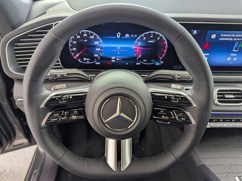 New 2026 Mercedes-Benz GLS 450 4MATIC image 17