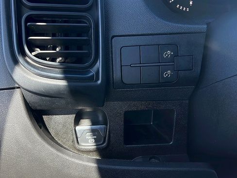 Used 2023 RAM ProMaster 2500 FWD image 19