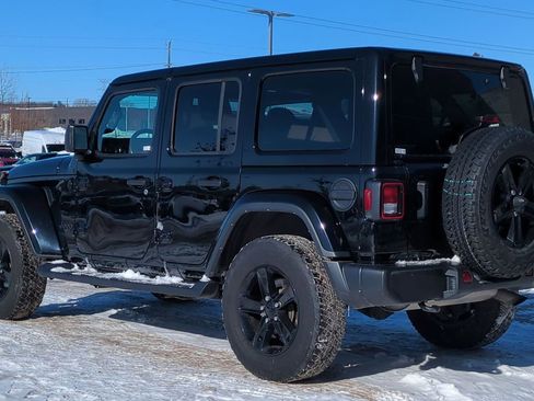Used 2021 Jeep Wrangler Unlimited Sahara image 3