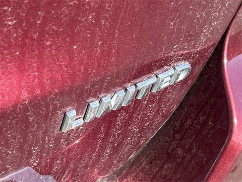 Used 2017 Jeep Grand Cherokee Limited w/ Luxury Group II image 8