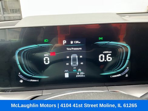 Used 2024 Kia Telluride S image 16