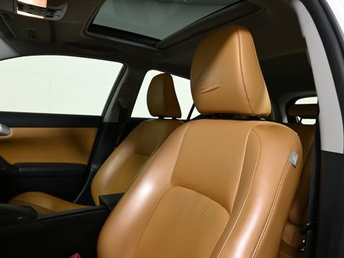 Used 2012 Lexus CT 200h Premium w/ Premium Audio Pkg image 4