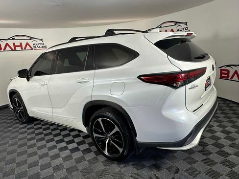 Used 2022 Toyota Highlander XSE image 4