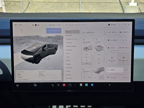 Used 2024 Tesla Cybertruck AWD Crew Cab image 33