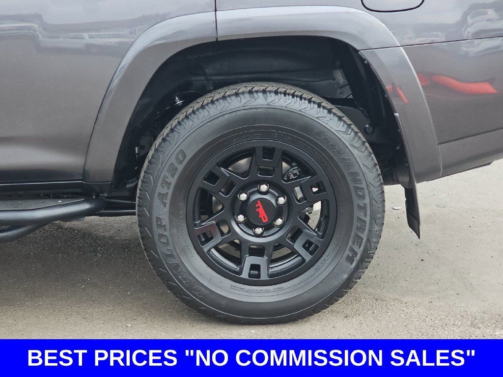 Used 2023 Toyota 4Runner TRD Off-Road Premium w/ Off Road Premium Plus Package AWD/4WD image 36