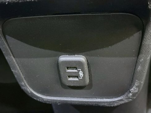 Used 2022 Chevrolet Equinox LS FWD image 42