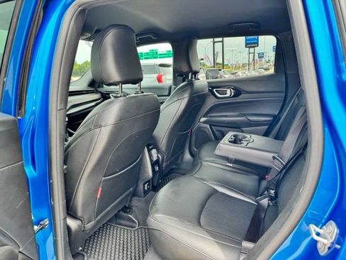 Used 2025 Jeep Compass Trailhawk AWD/4WD image 25