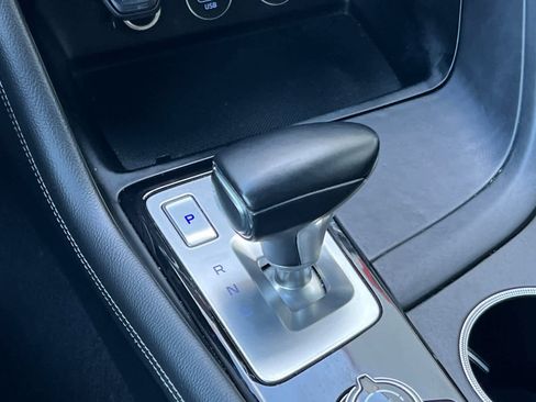 Used 2022 Genesis G70 2.0T image 23