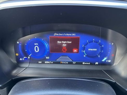 Used 2020 Ford Escape Titanium image 27
