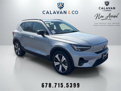 Used 2023 Volvo XC40 Recharge Plus image 1