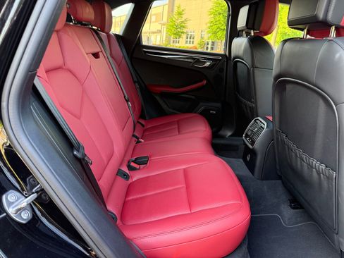 Used 2019 Porsche Macan AWD/4WD image 41