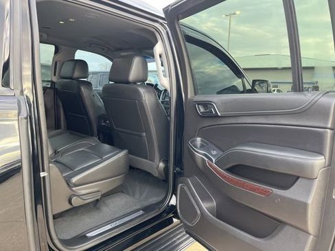 Used 2019 GMC Yukon XL SLT image 16