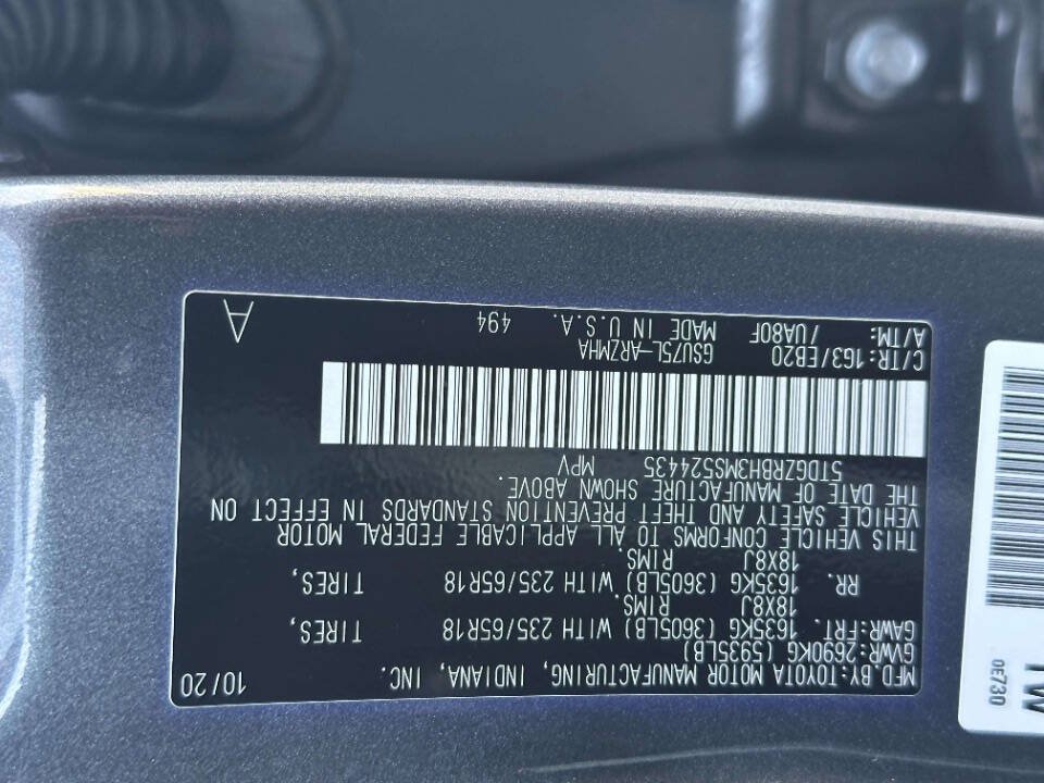 Used 2021 Toyota Highlander XLE AWD/4WD image 27