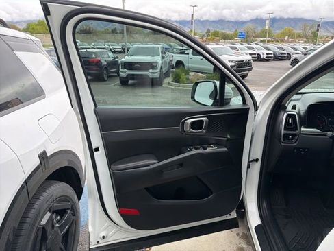 Certified 2023 Kia Sorento EX AWD/4WD image 10