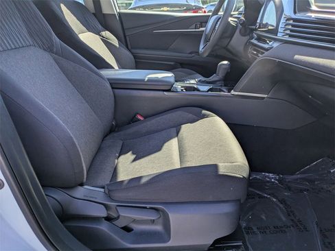 Used 2025 Toyota Camry LE image 31