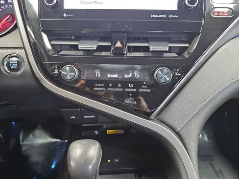 Used 2023 Toyota Camry XSE image 21