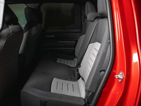 Used 2025 Toyota Tacoma TRD Off-Road image 21