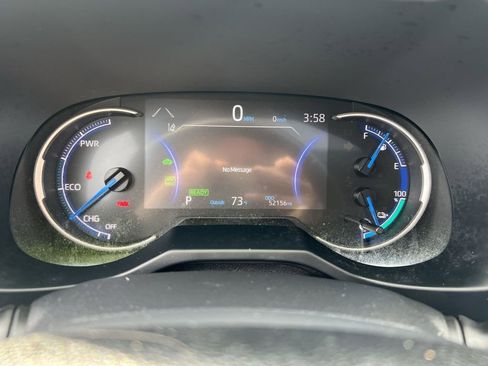 Used 2023 Toyota RAV4 SE w/ Weather & Moonroof Package image 25