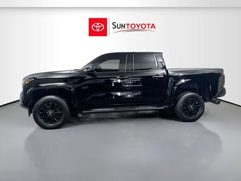 Used 2025 Toyota Tacoma SR image 7