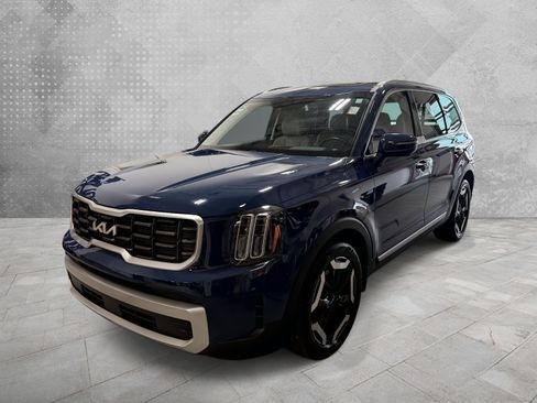 Used 2023 Kia Telluride S w/ S Sunroof Package AWD/4WD image 4