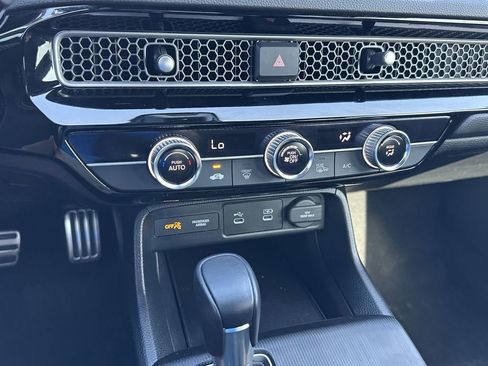 Used 2025 Honda Civic Sport image 24