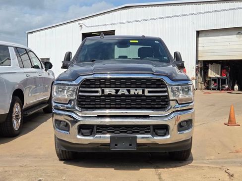 Used 2024 RAM 2500 Big Horn AWD/4WD image 2