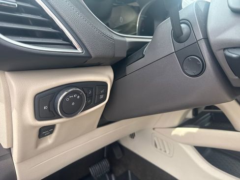 Used 2019 Lincoln Nautilus Reserve AWD/4WD image 28